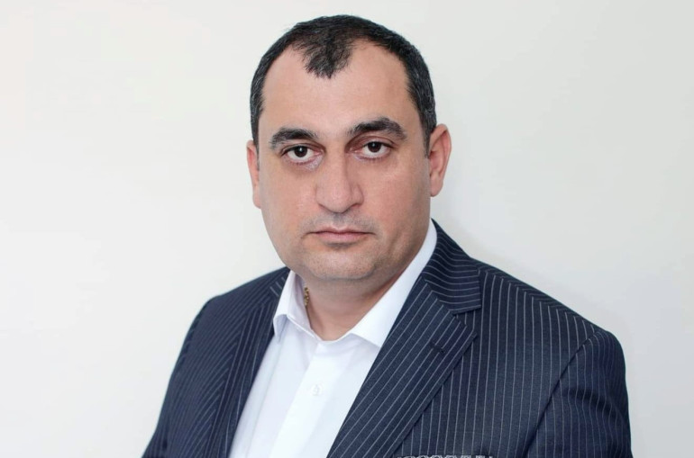 Երեխայի աչքի առաջ առևանգել են գյումրեցի ընդդիմադիր իրավապաշտպան Կարապետ Պողոսյանին․ կինն ահազանգում է