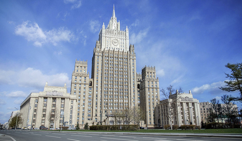 В МИД РФ призвали серьезно относиться к угрозам президента Украины пересмотреть отказ страны от ядерного оружия