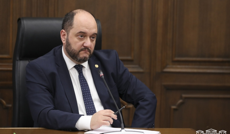 Զերծ մնանք ընդհանրացումներից, նույն որակումները չտանք մեր ավելի քան 400 հազար դպրոցականներին․ Հարությունյան