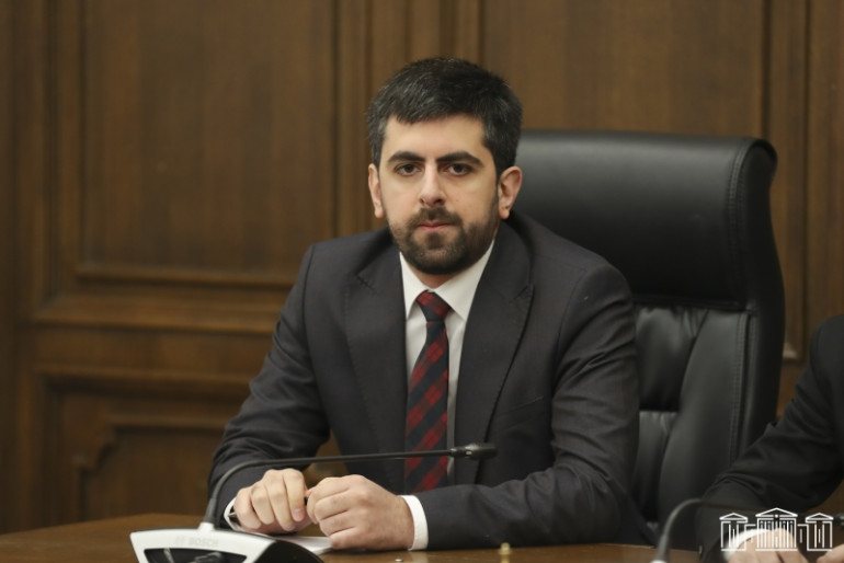 Հայաստանն ասում է՝ հնարավոր է բացել սահմանը, վերականգնել Գյումրի-Կարս երկաթգիծը. Սարգիս Խանդանյան