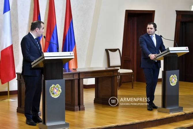 Сотрудничество в сфере обороны играет важную роль в межгосударственных отношениях Армении и Франции. 