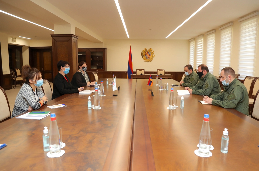 Տոնոյանը ԿԽՄԿ պատվիրակության ղեկավարի հետ քննարկել է ռազմագերիների փոխանակման հետ կապված հարցեր