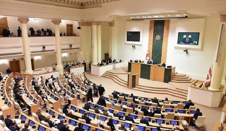 Վրաստանի խորհրդարանը դադարեցրել է Գախարիայի կուսակցության 12 պատգամավորի լիազորությունները