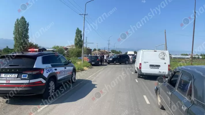 Լարված իրավիճակ Արմավիրում. կարկուտից տուժած գյուղացիները փակել են Մարգարա-Վանաձոր-Տաշիր ճանապարհը