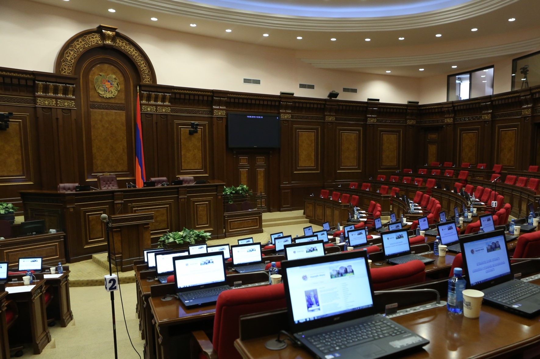 Ովքե՞ր են «Հայաստան» դաշինքի նոր պատգամավորները. ԿԸՀ-ն նրանց մանդատներ տվեց
