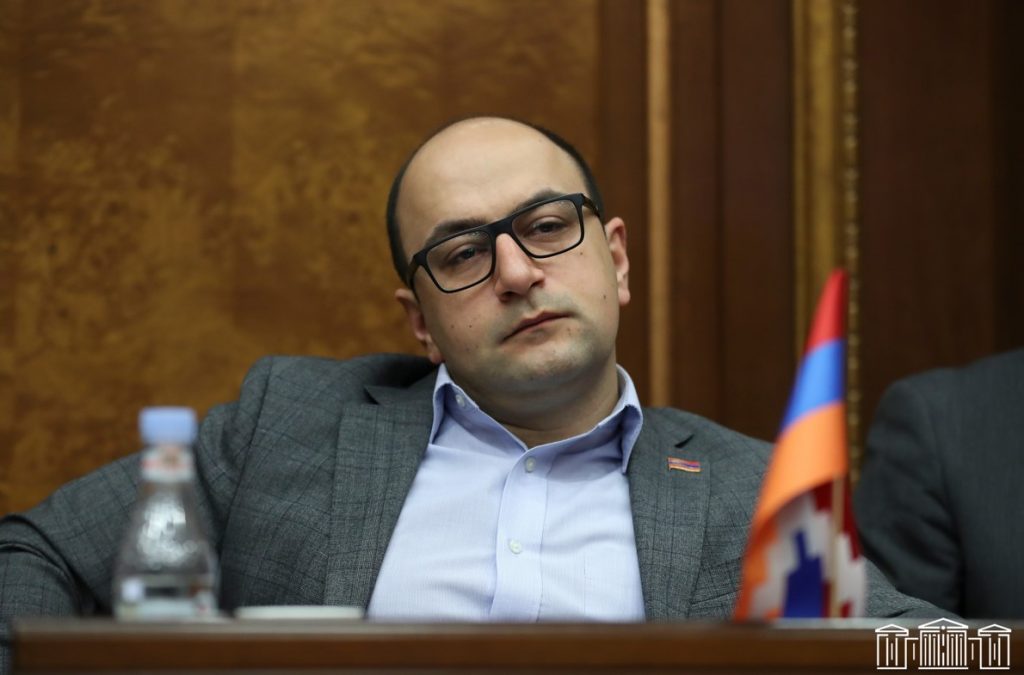 Փաշինյանի հիստերիային կարձագանքեմ Սերժ Սարգսյանի խոսքով՝ «Ես հիվանդ մարդկանց հետ գործ չունեմ». Մամիջանյան