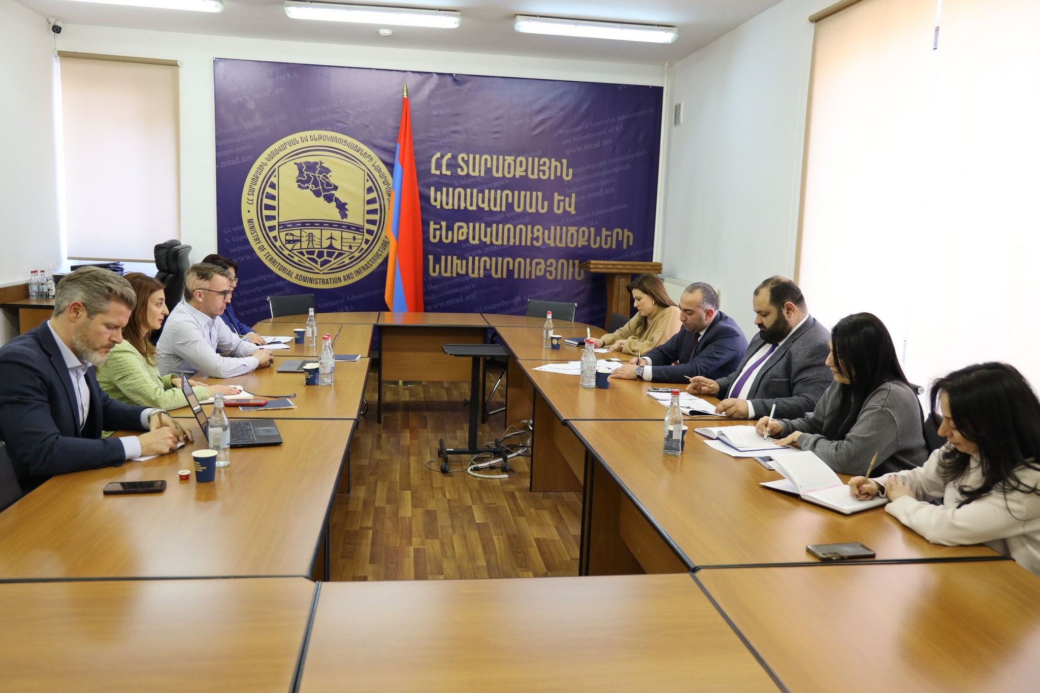 Քննարկվել են Գյումրու «Չոր Նավահանգիստ» նախագծի իրագործման տեխնիկական փուլի վերաբերյալ մի շարք հարցեր