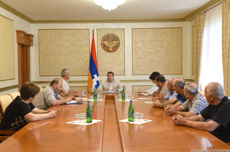 Президент Арцаха встретился с родными погибших и без вести пропавших военнослужащих