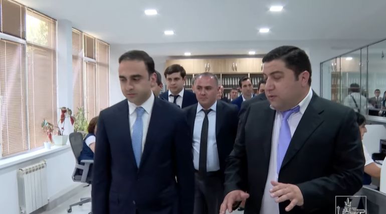 Հիմնանորոգվել է «Մեկ Պատուհան» ծառայության Արաբկիր վարչական շրջանի աշխատակազմի շենքի 1-ին հարկը. Ավինյան (տեսանյութ)