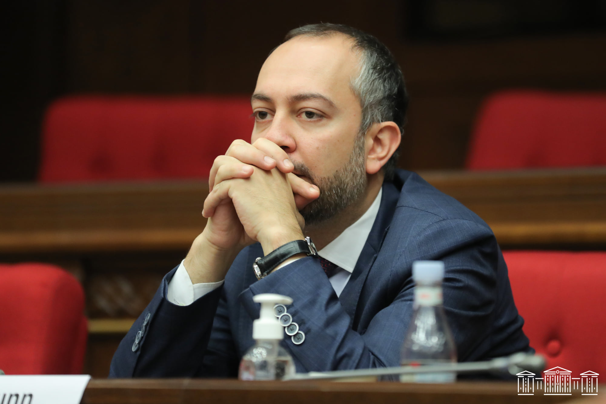Խնդիրն աշխատավարձերի բուն բարձարման մեջ չէ. Աղաջանյանը՝ պաշտոնյաների վարձավճարների աճի մասին