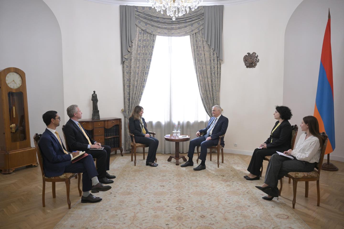 Փոխվարչապետն ընդգծել է ԱՄՀ հետ համագործակցության առանցքային նշանակությունը Հայաստանի համար