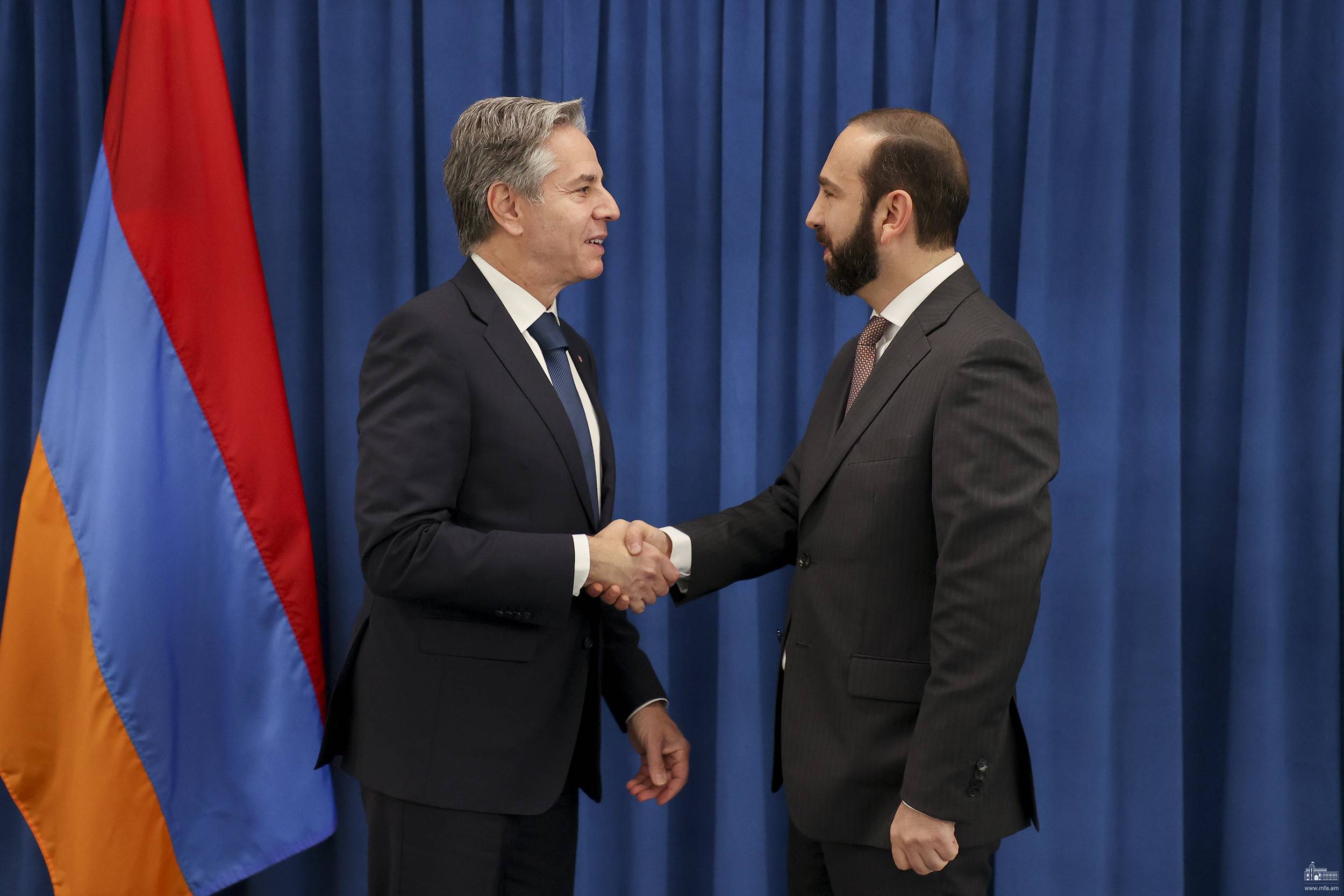 Բլինքենի ու Միրզոյանի հանդիպմանը կարևորվել է ՀՀ-Ադրբեջան սահմանազատման գործընթացի ապահովումը՝ հիմնված Ալմա-Աթայի հռչակագրի և 1975թ. քարտեզի վրա