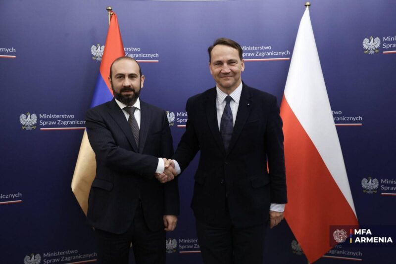 Լեհաստանը կաջակցի ՀՀ-ին ԵՄ-ի հետ համագործակցության խորացման ճանապարհին. Սիկորսկին՝ Միրզոյանին