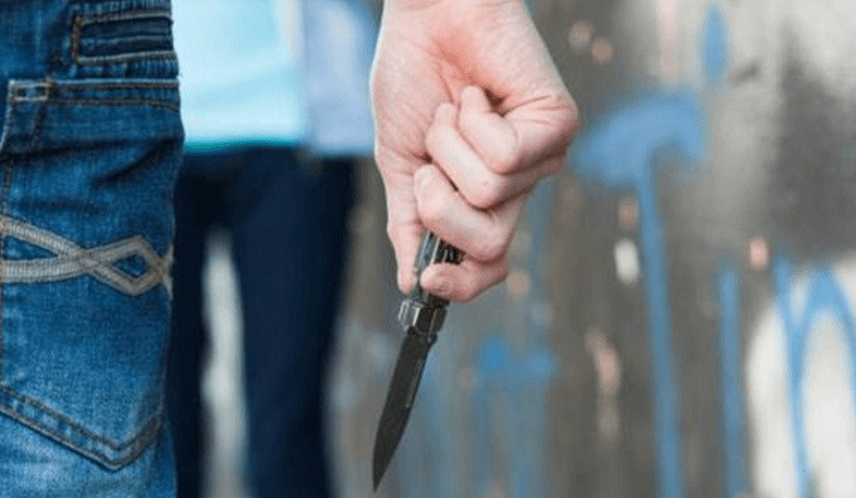 59-ամյա տղամարդը դանակը ձեռքին մտել է հարևանի տուն, վիճել տանտիրոջ հետ, ապա դանակով հարվածել նրան