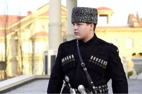 15-летний Адам Кадыров назначен на «важную» и «ответственную» должность в службе безопасности отца - Рамзана Кадырова