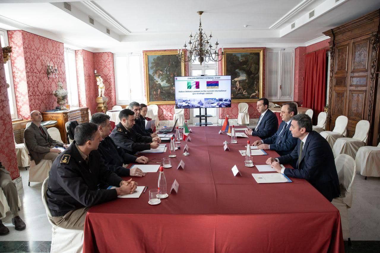 Армения и Италия подписали годовую программу военного сотрудничества