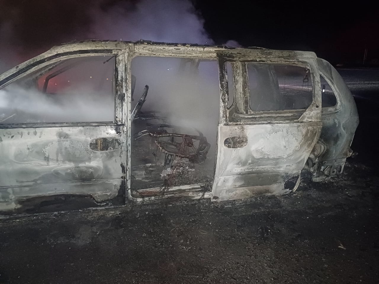 Գորիս-Կապան ավտոճանապարհին այրվել է «Dodge Caravan» մակնիշի ավտոմեքենա