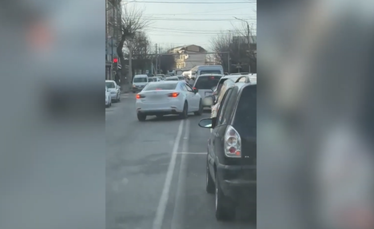 Հանդիպակաց երթևեկող «Մազդան» հայտնաբերվել է․ կազմվել են արձանագրություններ (տեսանյութ)