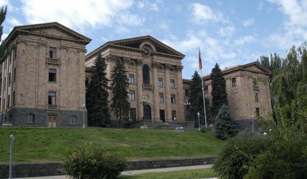 Ազգային ժողովում հայտարարությունների ժամն է` ուղիղ