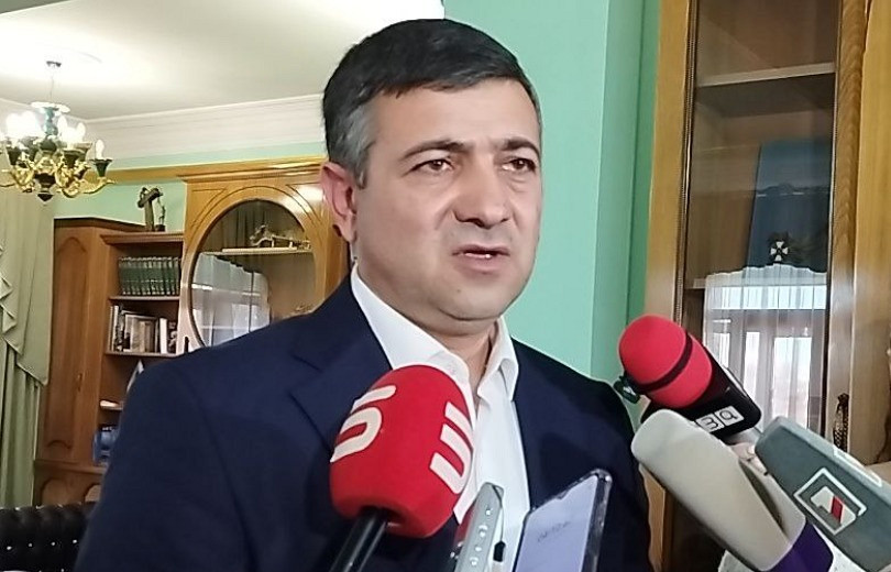 Սեփական որդիներին փողի դիմաց բանակից թռցրածներն ու դրանց գրպանից ռոճիկ ստացողները որոշել են բարոյականության դասեր տալ. Սարիկ Մինասյան