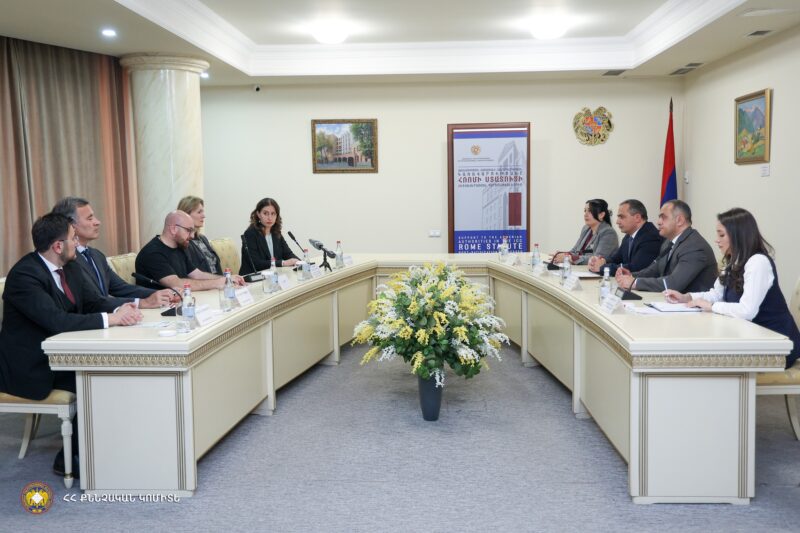  Քննչական կոմիտեի նախագահը և Նիդերլանդների դեսպանը հավաստագրեր են հանձնել վերապատրաստում անցած քննիչներին