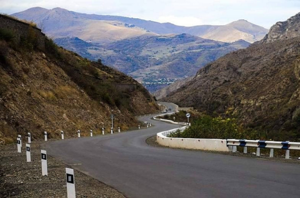 Ալավերդի-Սանահին-Սարահարթ ճանապարհահատվածին գործում են երթևեկության սահմանափակումներ. Լարսը բաց է