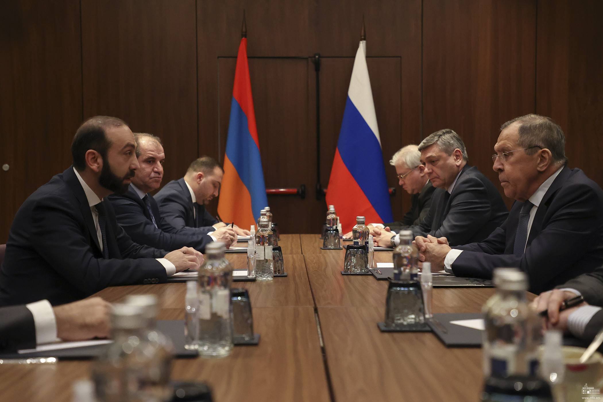 Հայտնի է՝ ի՛նչ են քննարկել Միրզոյանն ու Լավրովը