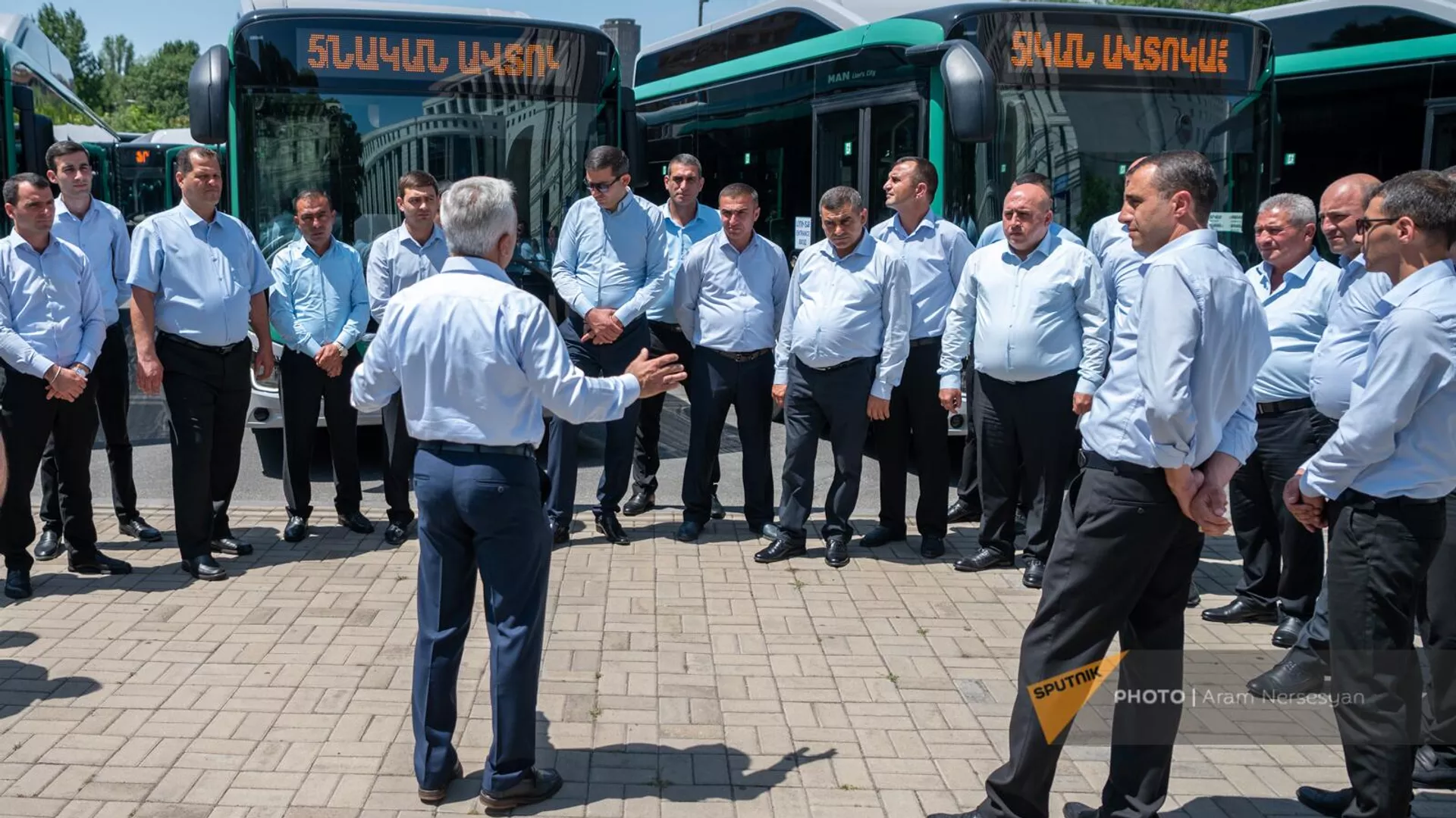 Կոկիկ վարորդներ, հարմարավետ ավտոբուսներ. Երևանում տեղի ունեցավ ավտոբուսային պարկի բացումը