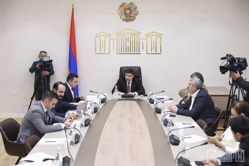 Քննարկում ԱԺ հանձնաժողովում՝ «Տասը տարի Եվրասիական տնտեսական միությունում. արդյունքներ և հեռանկարներ» թեմայով 