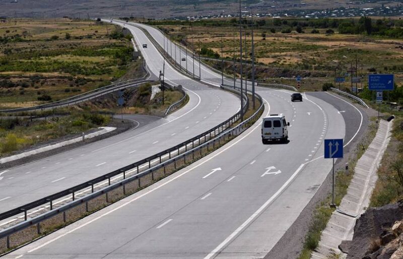 Հյուսիս-հարավի Մ-1 և Մ-2 ճանապարհներին նախատեսվում է արգելել գովազդային վահանակների տեղադրումը