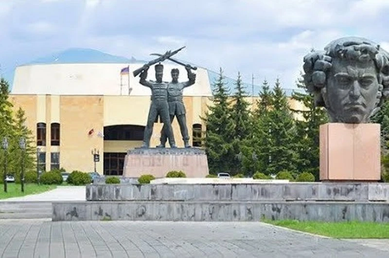 Ինչ խմորումներ են Աբովյան համայնքի շուրջ. հեղինակության փնտրտուք. «Ժողովուրդ»
