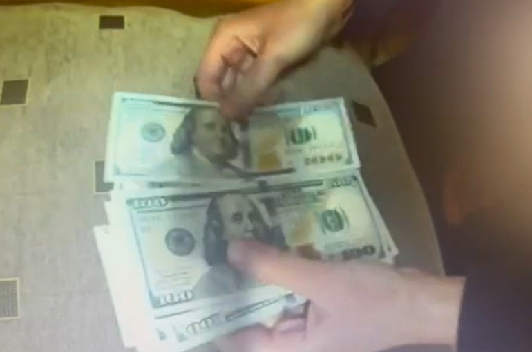 Բացահայտվել է կեղծ 100 դոլարանոցների շրջանառությամբ զբաղվող հանցավոր խումբ (տեսանյութ)