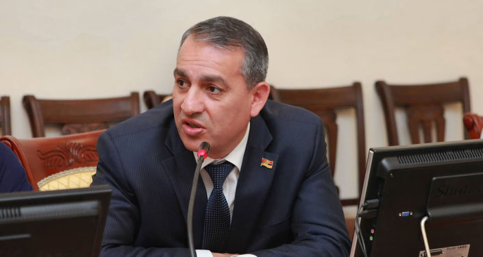 Զենքի ձեռքբերման ուղղությամբ բավականին մեծ աշխատանք է իրականացվում. Արմեն Խաչատրյան