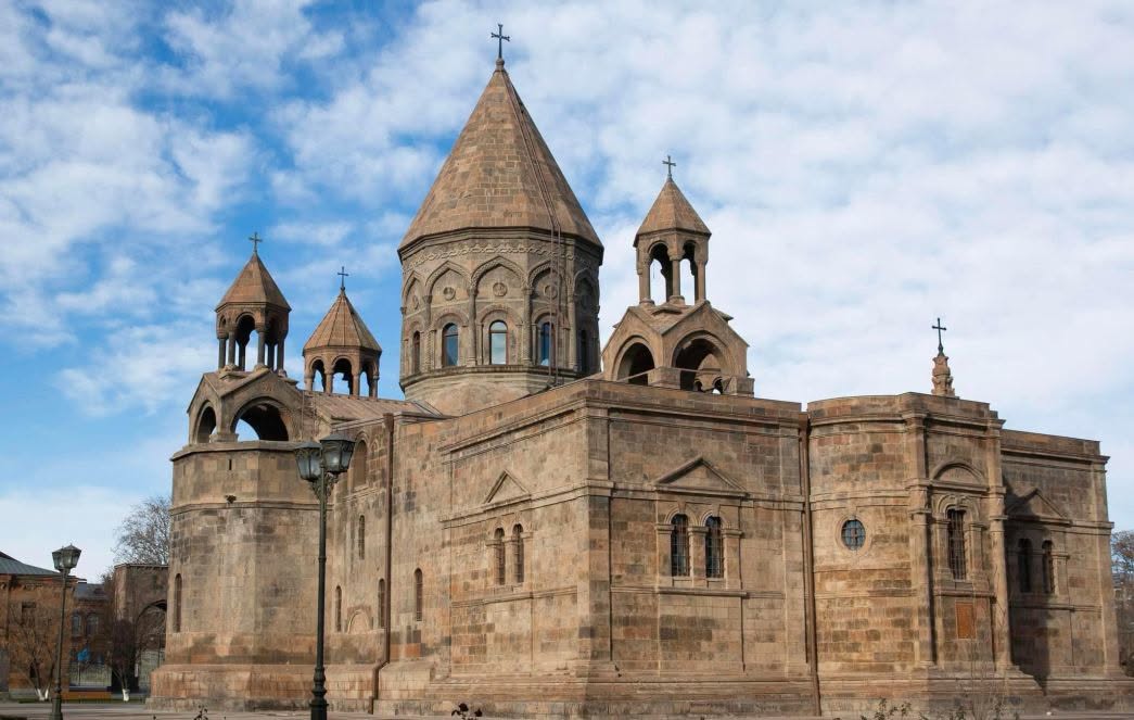 Մայր Աթոռ Սուրբ Էջմիածինը խստորեն դատապարտում է Ադրբեջանի նախագահի օգնականի՝ Գանձասարի և Դադիվանքի հայկական պատկանելիությունը ժխտող հայտարարությունները