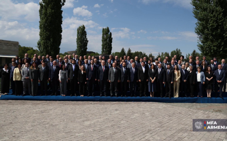 Գյումրիում մեկնարկել է օտարերկրյա պետություններում ՀՀ դիվանագիտական ծառայության մարմինների ղեկավարների տարեկան աշխատաժողովը