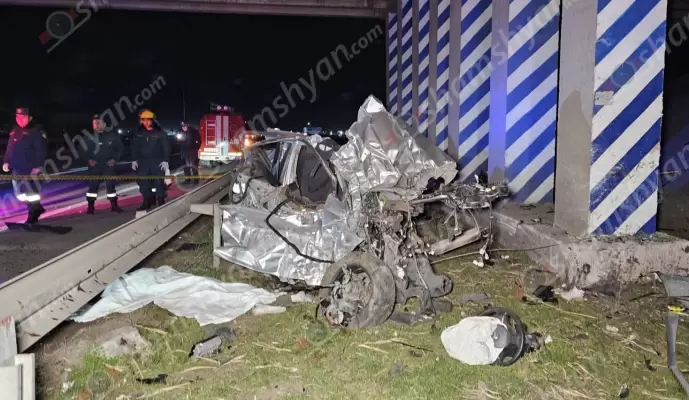 Արարատի մարզում 20-ամյա վարորդը Nissan-ով բախվել է արգելապատնեշներին ու կամրջի հենասյանը. վարորդի մարմինը հայտնաբերվել է ավտոմեքենայից դուրս