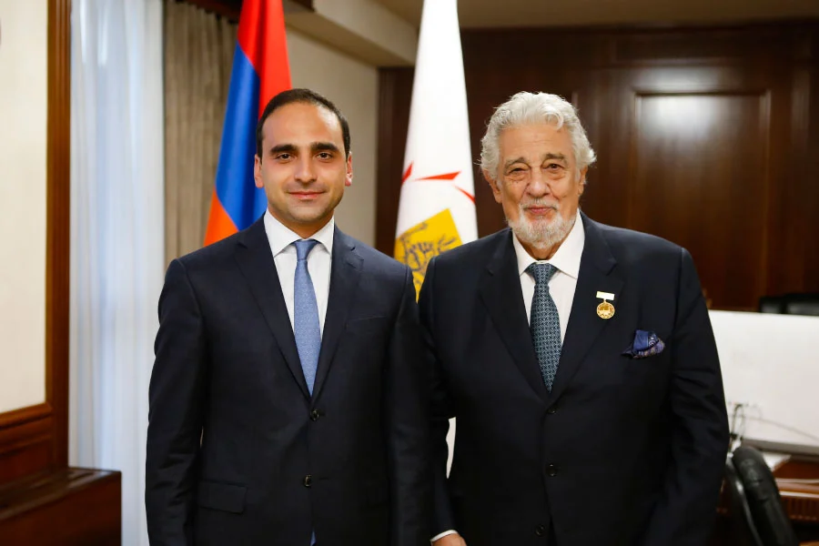 Դոմինգոն շնորհակալություն է հայտնել Ավինյանին՝ իրեն շնորհած մրցանակի համար