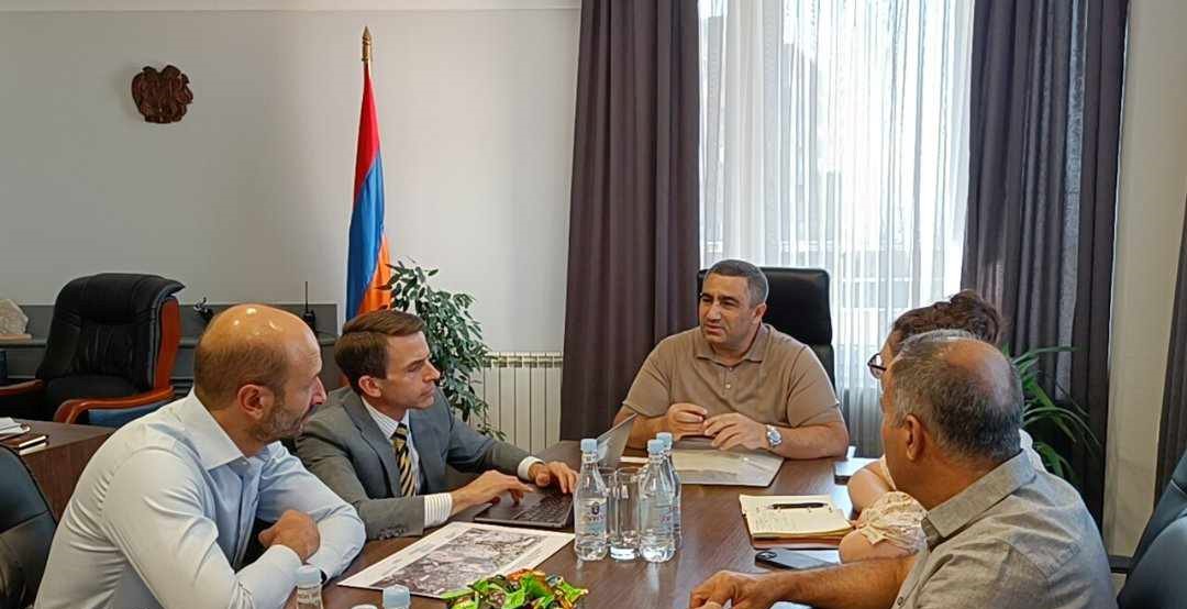 Քննարկվել են նոր կառուցվող «Աջափնյակ» և նախատեսվող «Սուրմալու» կայարանների շինարարության հետ կապված ծրագրերը