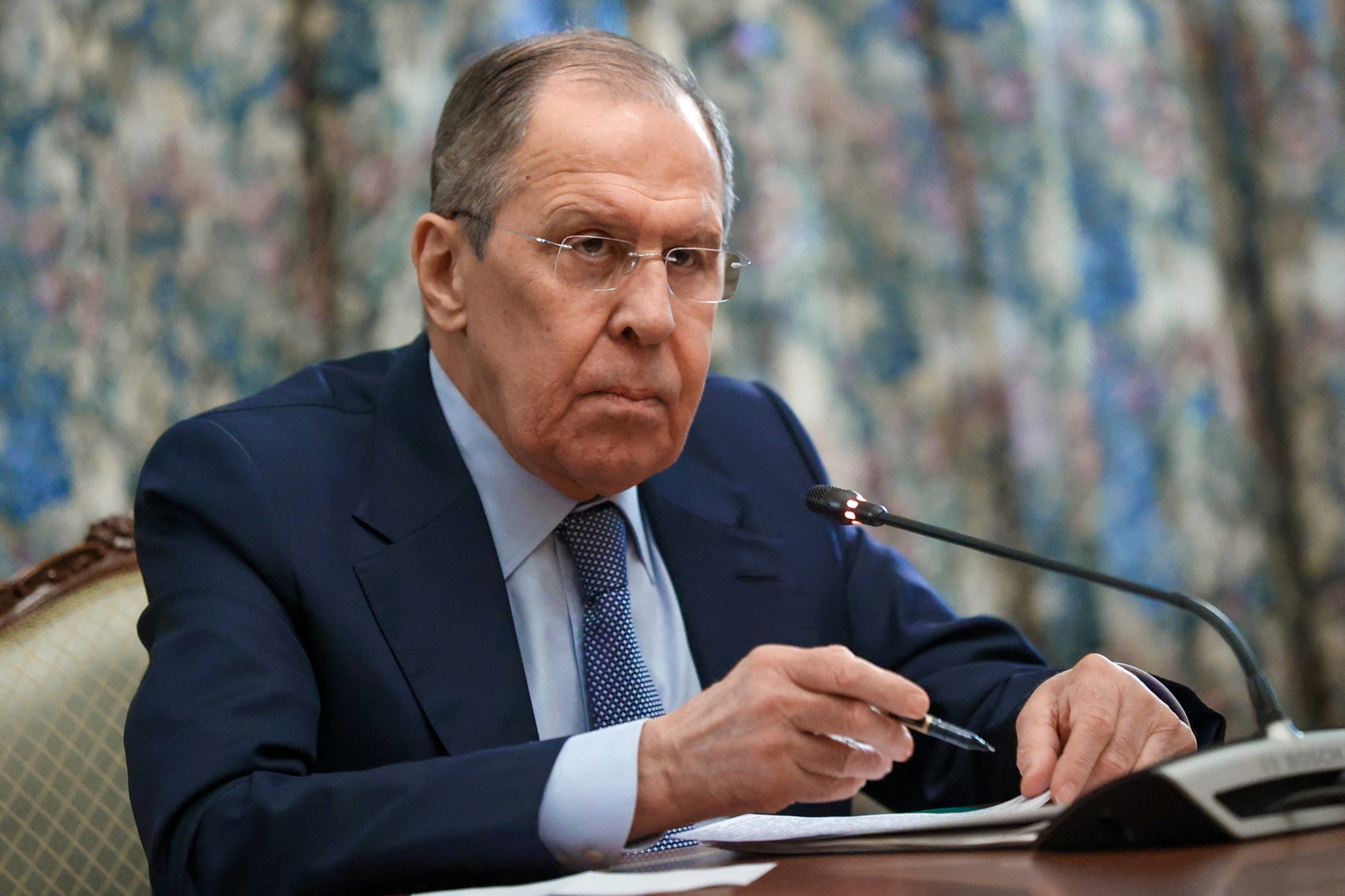 Лавров: Пашинян вызвал в Армению миссию ЕС, пообещав Азербайджану, что это на 2 месяца
