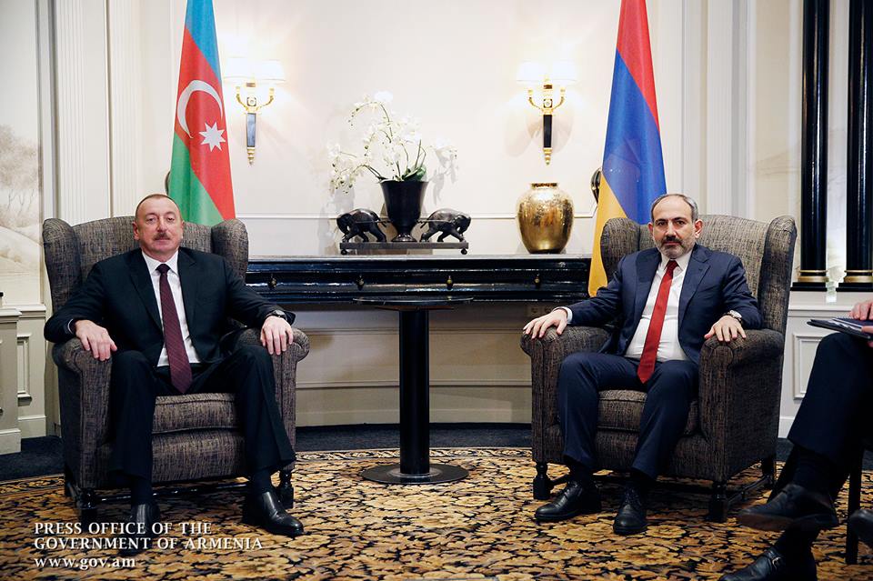 Փաշինյանը հանդիպում է Ալիևի հետ. ուղիղ