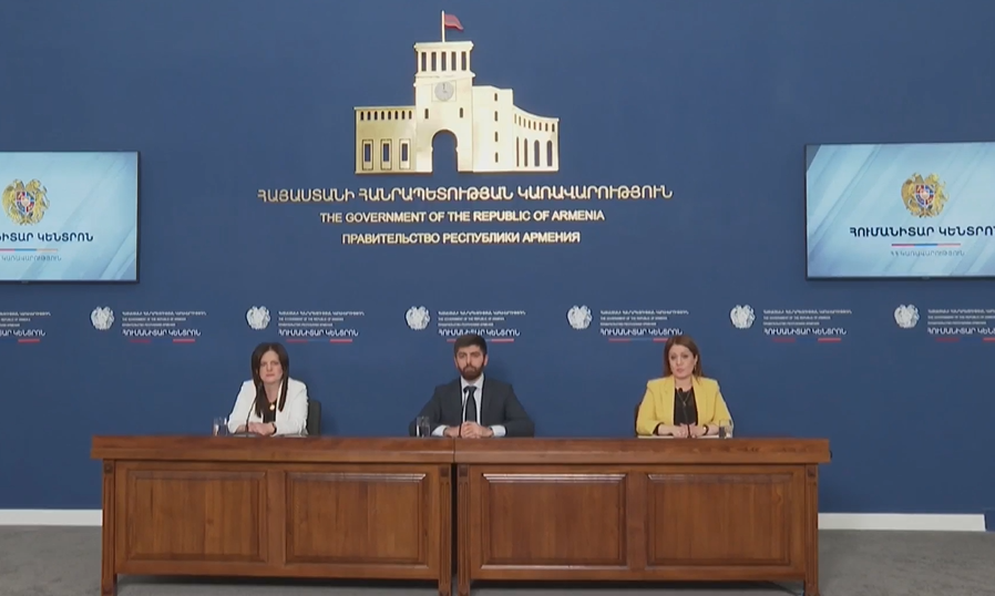 Նազելի Բաղդասարյանը եւ Էկոնոմիկայի նախարարի տեղակալները ներկայացնում են ԼՂ-ից բռնի տեղահանված մեր հայրենակիցներին ցուցաբերվող աջակցության աշխատանքները․ Ուղիղ