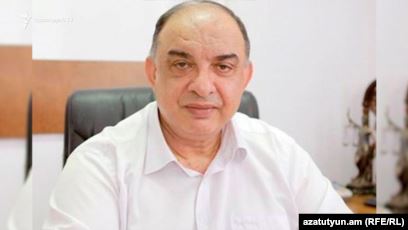 «Ժողովուրդ»․ Կաշառքի մեջ մեղադրվող դատարանի նախկին նախագահն ու «Կրակեմ Հրաչի» որդին. նոր զարգացումներ Ուզունյանի գործով