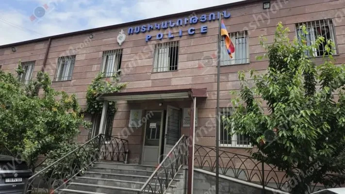 Դավթաշենի բարձրահարկ շենքերից մեկի բակում հայտնաբերվել է երիտասարդ կնոջ մարմին