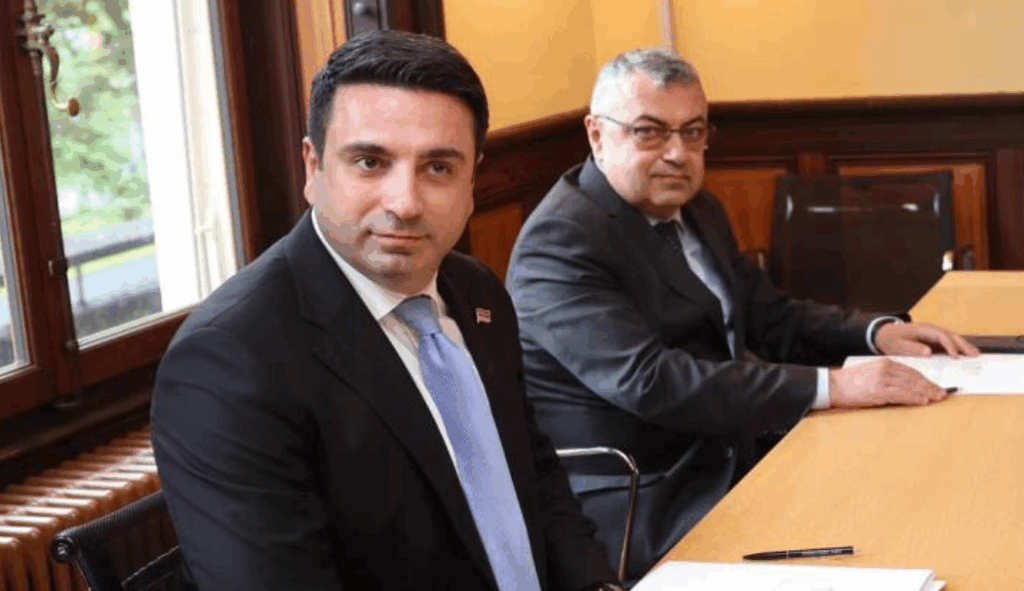 ԱԺ-ում ծնունդ էին նշում ե՛ւ իշխանականները, ե՛ւ ընդդիմադիրները․ «Հրապարակ»