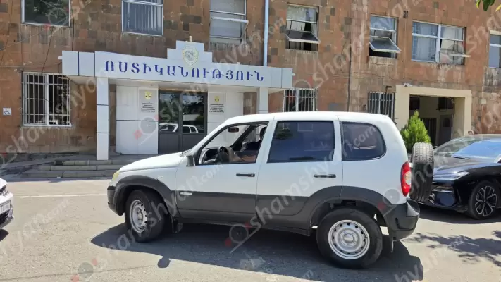 Ծեծկռտուք Արմավիրի մարզում․ 53-ամյա տղամարդուն երեք հոգով «BMW» մակնիշի ավտոմեքենայով տեղափոխել են այլ վայր, ապա երեխաների ներկայությամբ ծեծի են ենթարկել