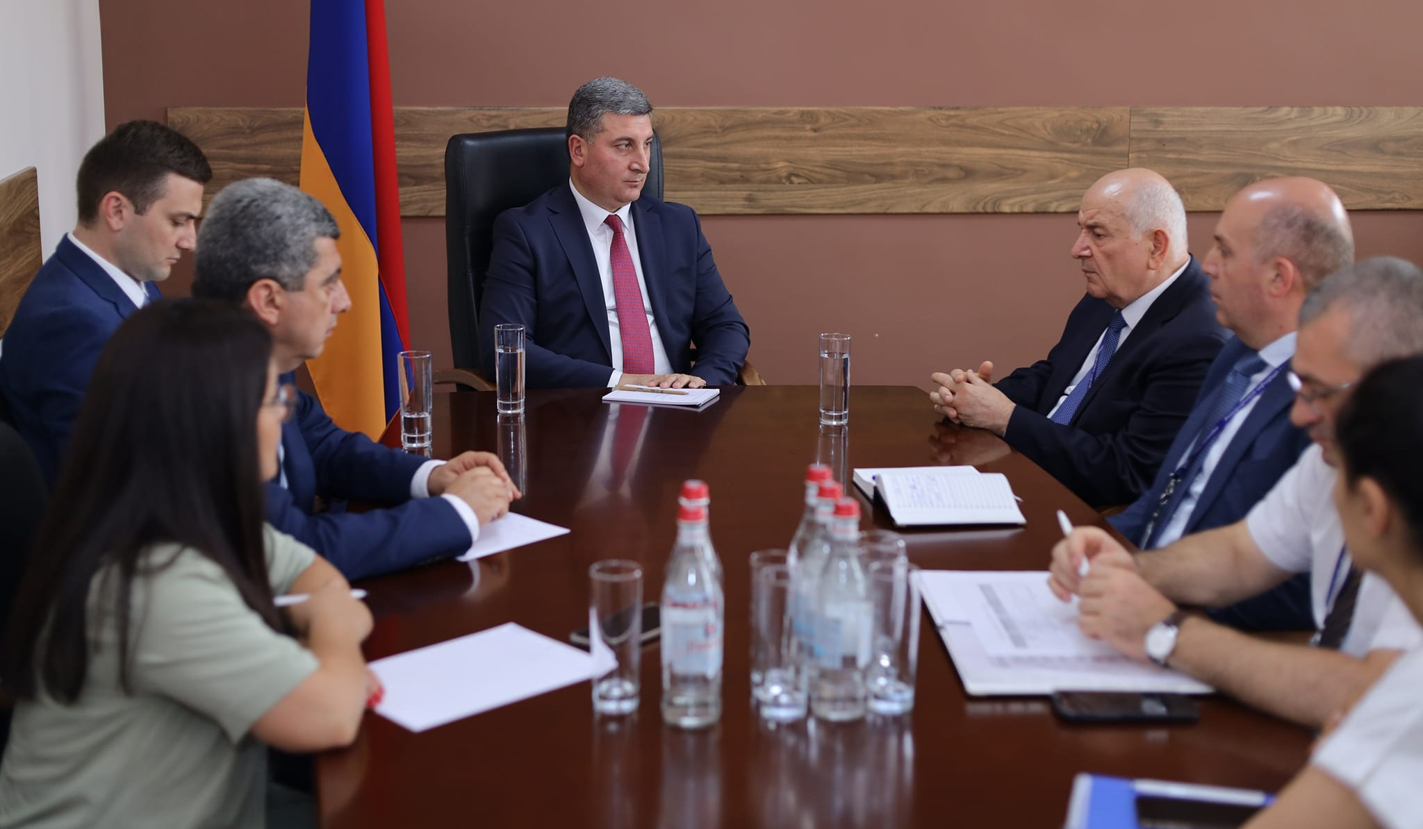 Քաղավիացիայի կոմիտեի նախագահին շնորհվել է ՏԿԵ նախարարի շնորհակալագիր