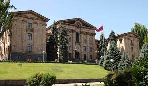 Խորհրդարանական ճեպազրույցներ․ ուղիղ 