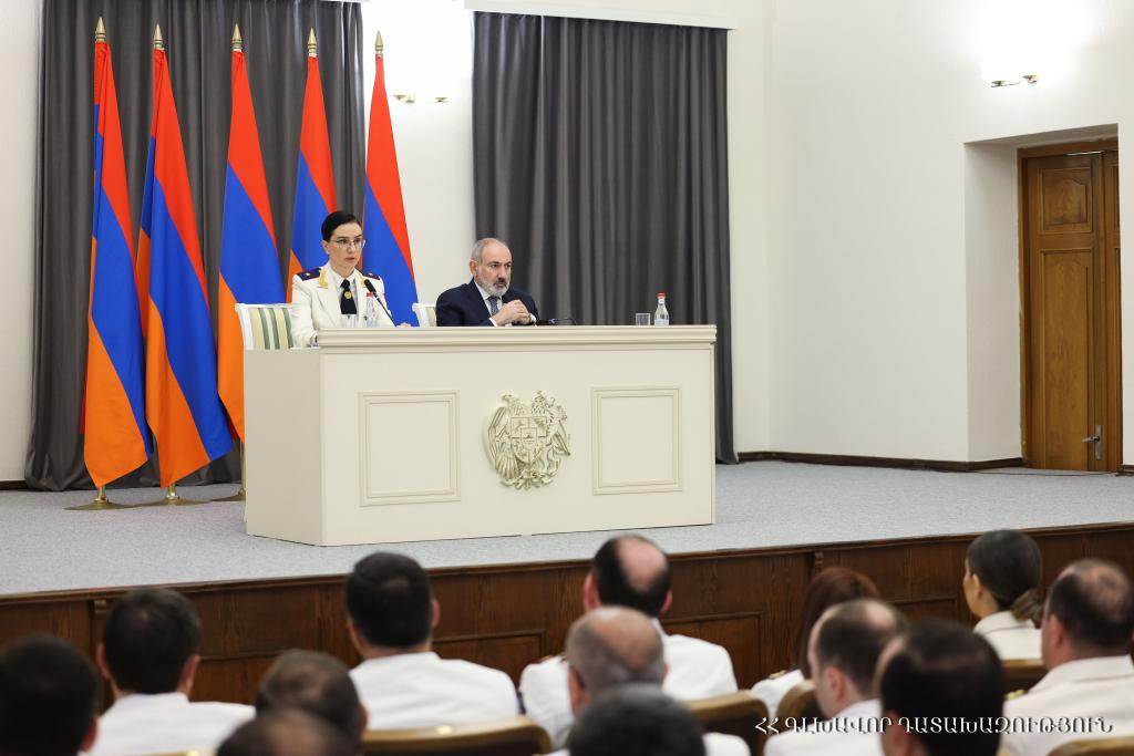 Դատախազները սրտնեղած են․ ՀՀ դատախազության 106-ամյակին ո՛չ մի դատախազ պետական պարգեւի չի արժանացել․ «Ժողովուրդ»
