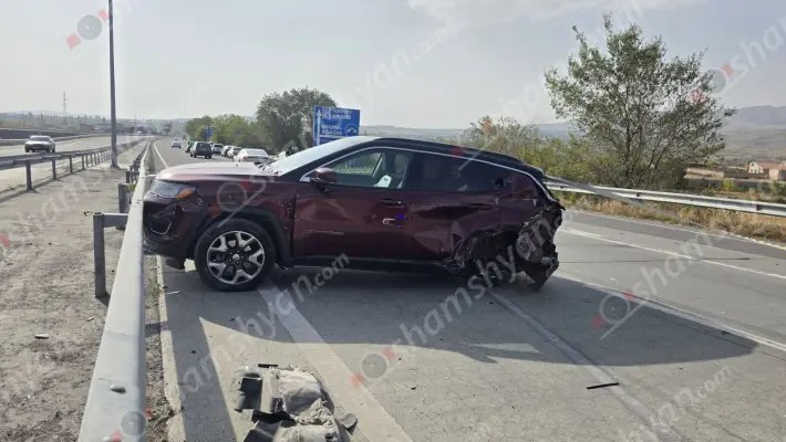 Արագածոտնի մարզում բшխվել են «Jeep Compass»-ը, «ՎԱԶ 2107»-ն ու «Lada»-ն․ վերջինը հայտնվել է ձորակում․ կա վիրավnր