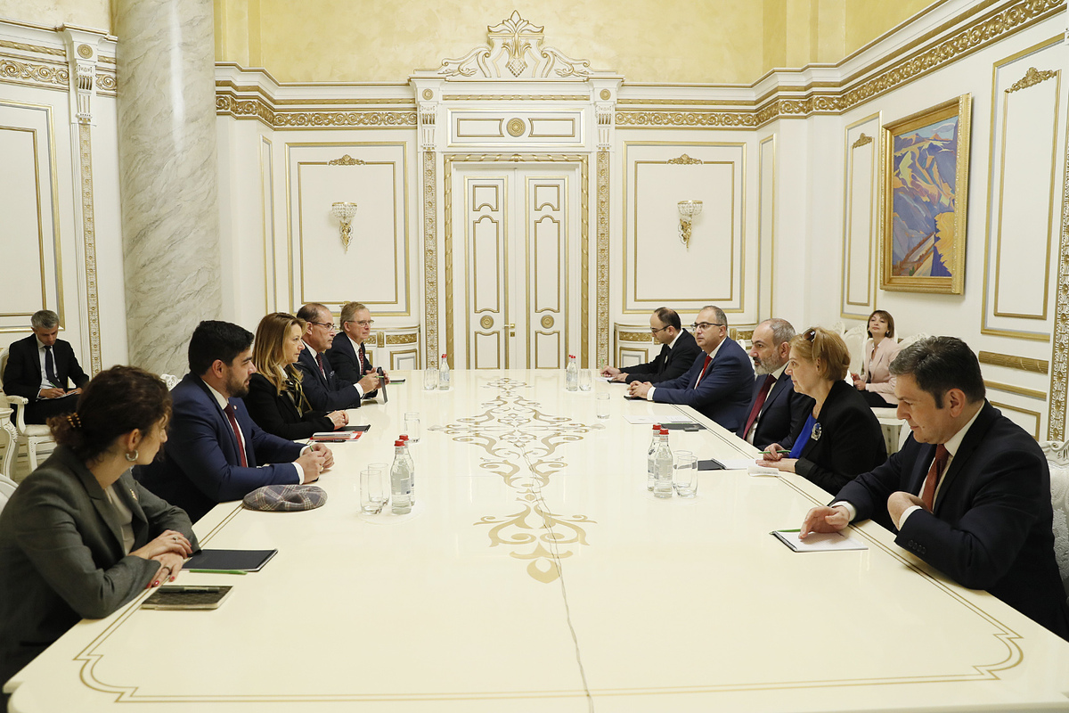 Ֆրանսիան դժվարին իրավիճակներում մշտապես գտնվում է Հայաստանի կողքին. Փաշինյանն ընդունել է Ֆրանսիայի խորհրդարանի պատվիրակությանը
